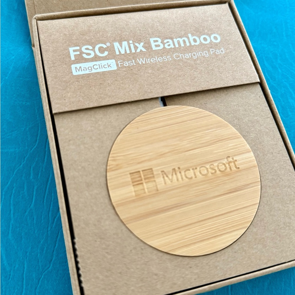 Microsoft Bamboo Fast Wireless Charger